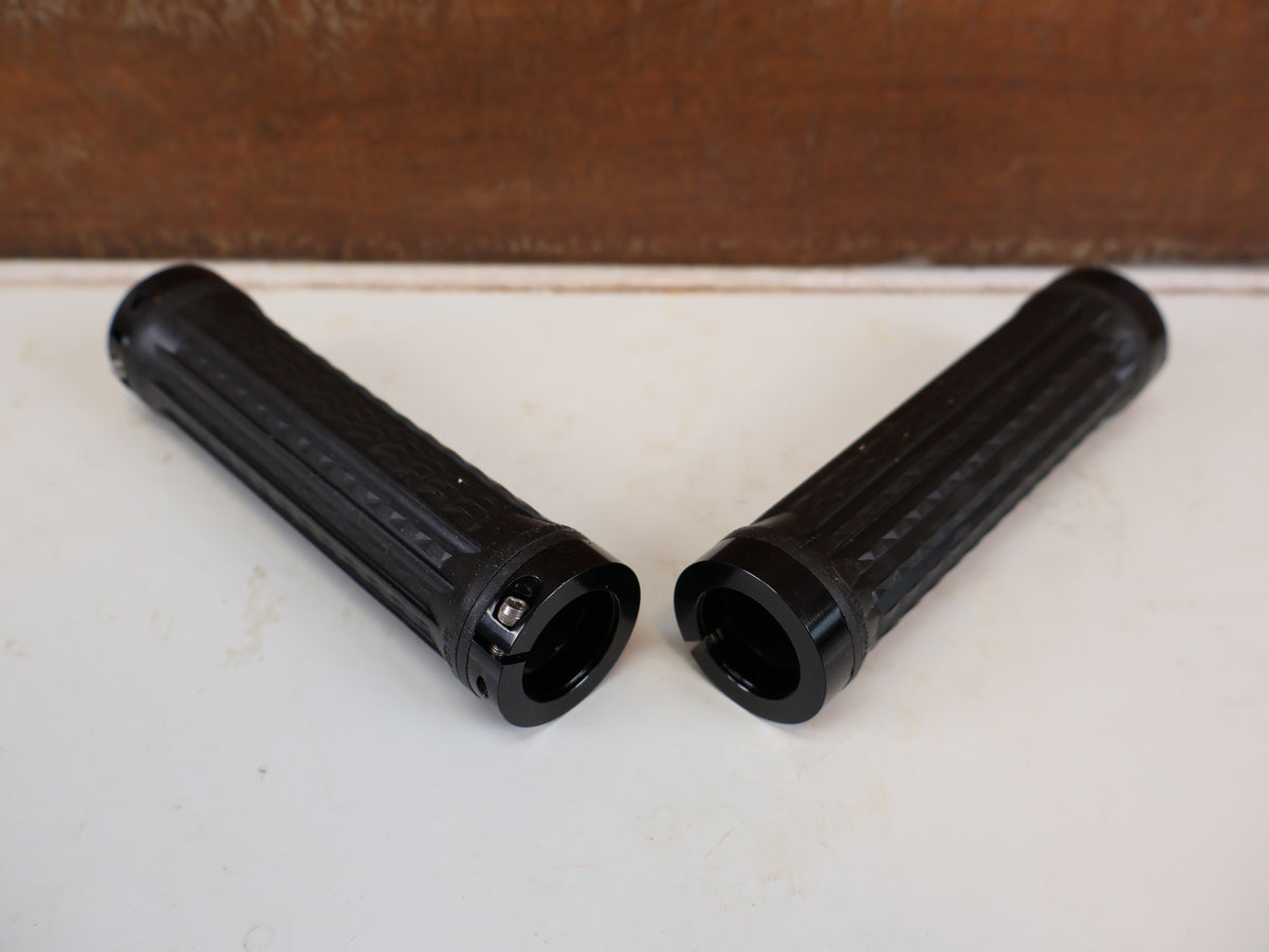 RENTHAL LOCK-ON GRIFFE TRACTION ULTRA TACKY MTB ENDURO G212