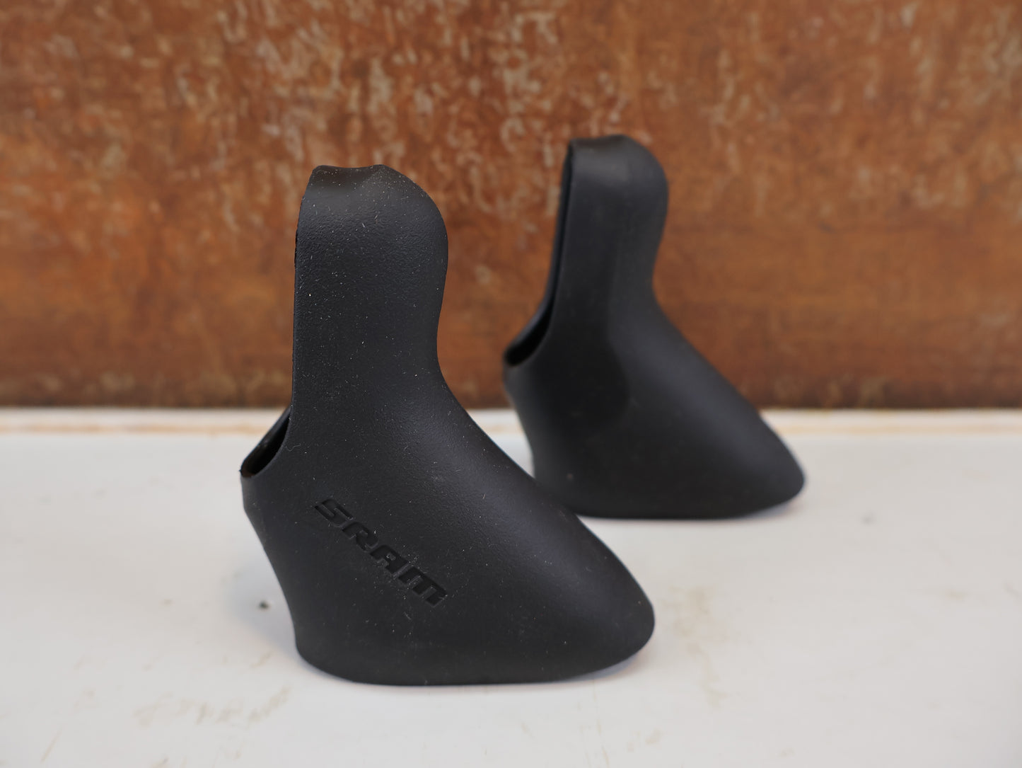 SRAM GRIFFGUMMIS OHNE LENKERBAND SCHWARZ RED FORCE RIVAL APEX