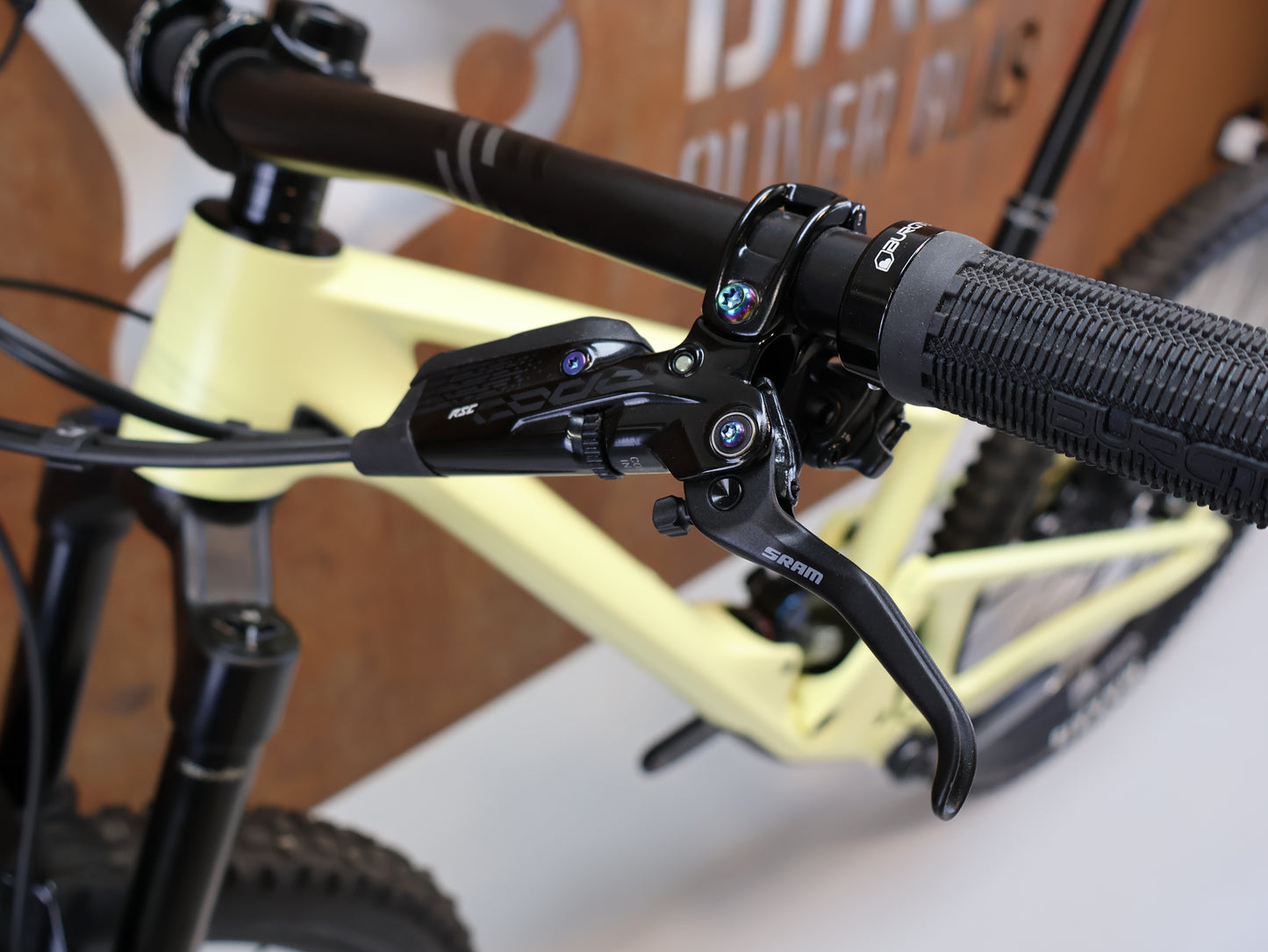SCOR 4060 ST GX / GRÖSSE M / FULL CARBON / ROCKSHOX ULTIMATE / LEMON FROST