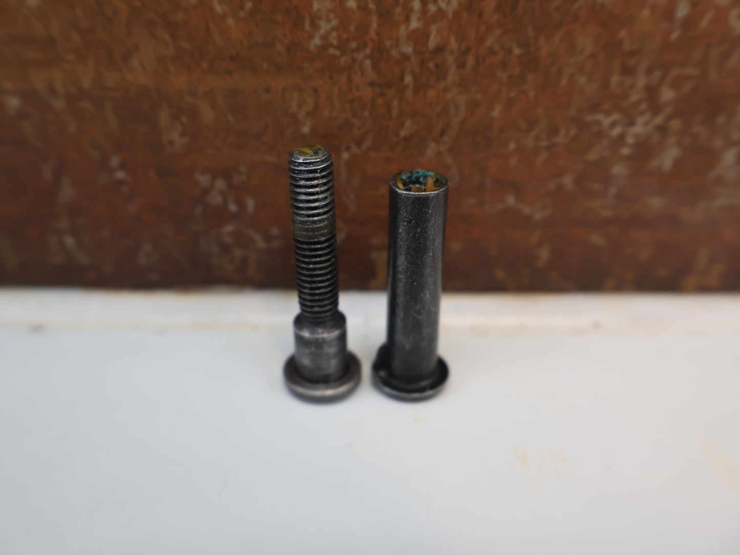 SPECIALIZED SINGLE BOLT CLAMP EARS / CARBON RAILS / BLACK