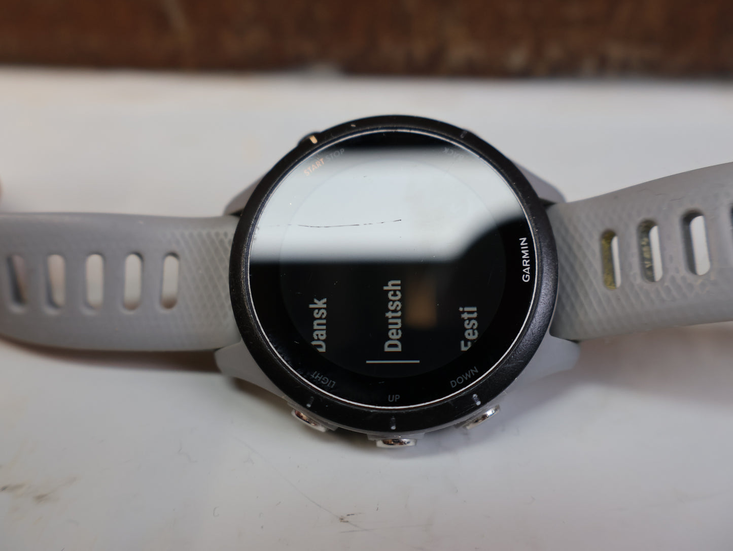 GARMIN FORERUNNER 255S SMARTWATCH / HELLGRAU SCHWARZ