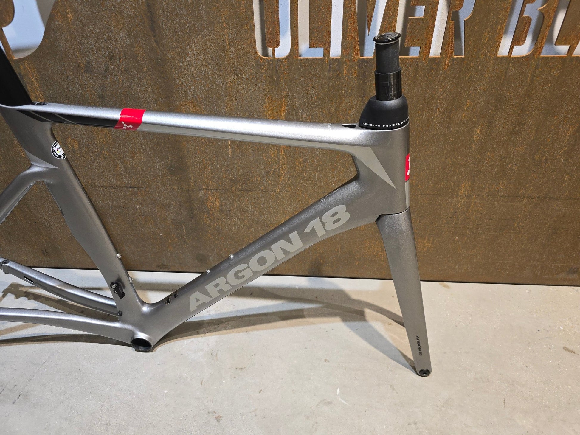 Rennradrahmen von Argon 18, ARGON 18 NITROGEN RAHMENSET / DISC / M in variant_title vor USEDBIKES - OB.DE Hintergrund