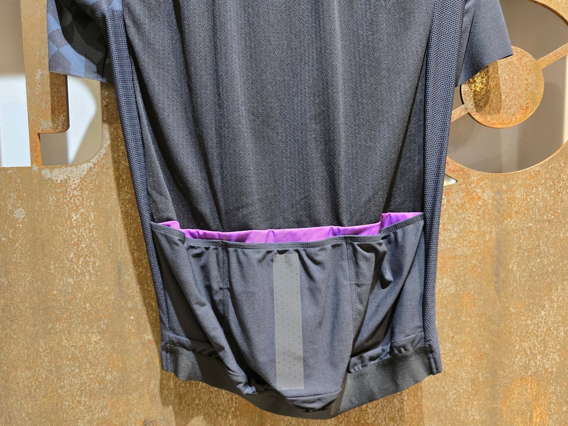 Trikot Damen von Assos, ASSOS DYORA RS SUMMER SS JERSEY / KURZARM TRIKOT / DAMEN in variant_title vor USEDBIKES - OB.DE Hintergrund