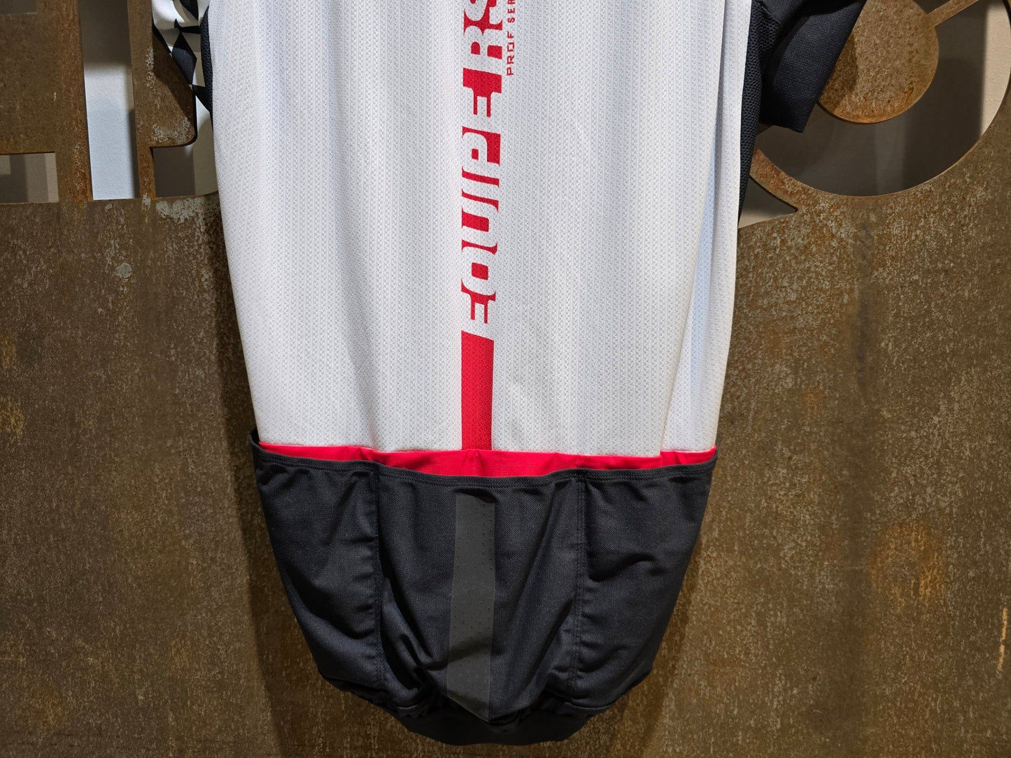 Trikot Herren von Assos, ASSOS EQUIPE RS AERO SS JERSEY / KURZARM TRIKOT / HERREN in variant_title vor USEDBIKES - OB.DE Hintergrund