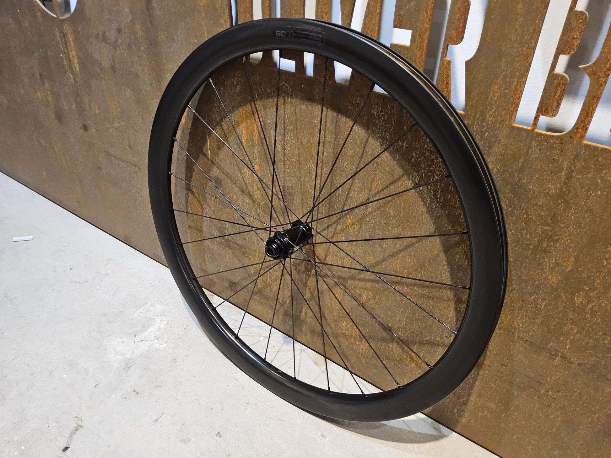 Laufrad/Laufradsatz von Bmc, BMC CG 39 CARBON LAUFRADSATZ DISC vor USEDBIKES - OB.DE Hintergrund