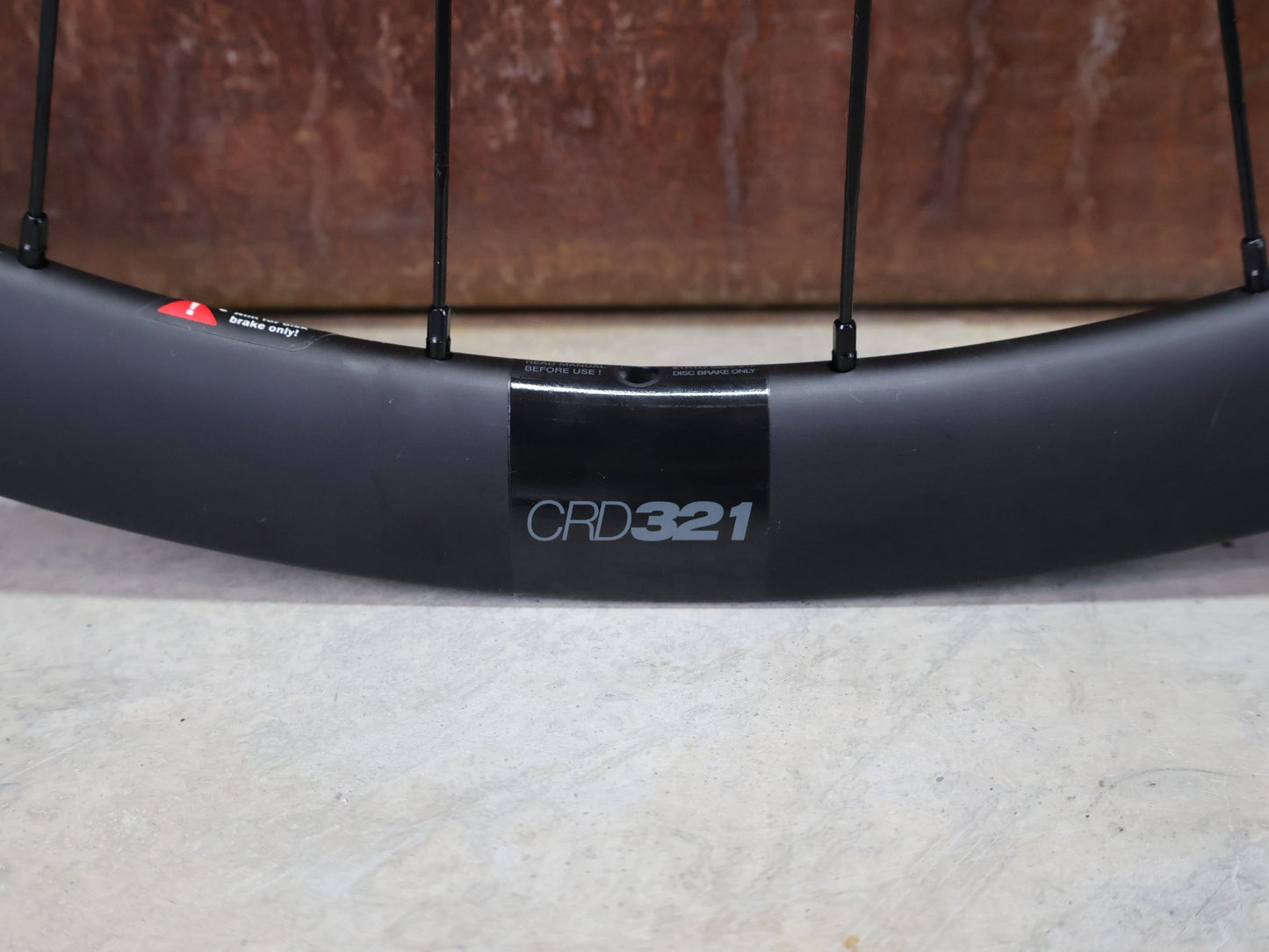 Laufrad/Laufradsatz von Bmc, BMC CRD - 321 CARBON LAUFRADSATZ DISC vor USEDBIKES - OB.DE Hintergrund