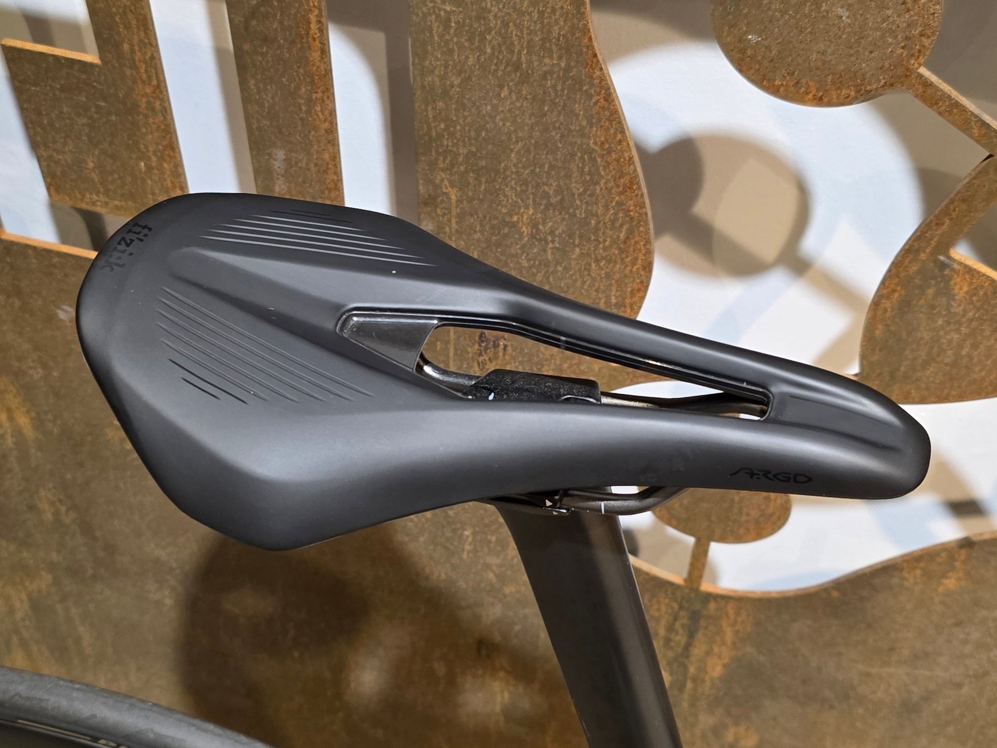 Rennrad von Bmc, BMC R01 FOUR / SHIMANO ULTEGRA DI2 / 54CM vor USEDBIKES - OB.DE Hintergrund