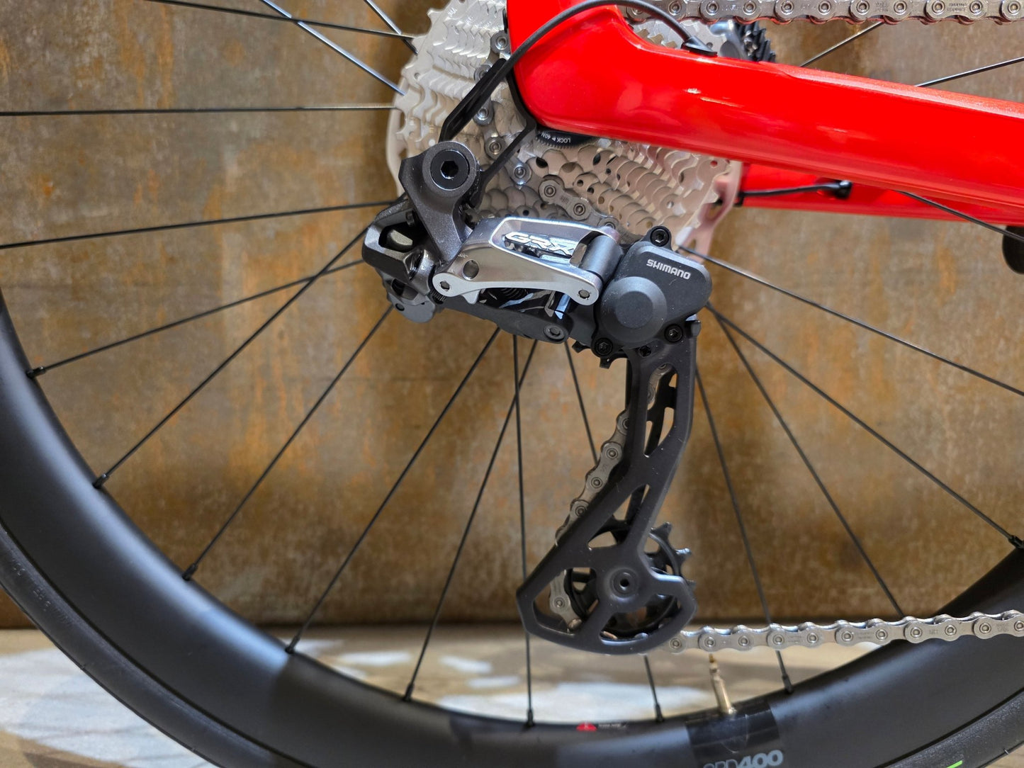 E - Rennrad/ - Gravel von Bmc, BMC ROADMACHINE AMP 01 TWO / 51CM vor USEDBIKES - OB.DE Hintergrund