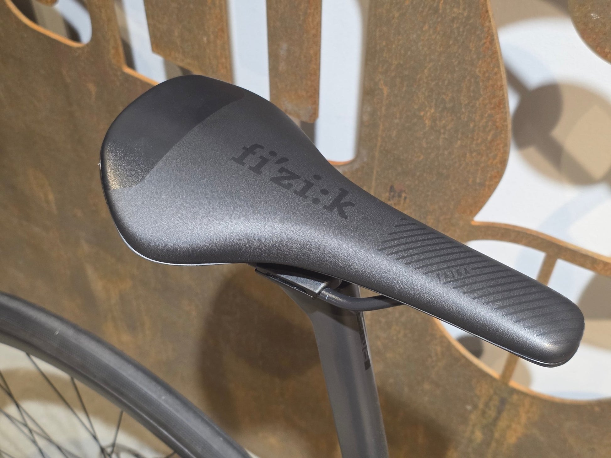 E - Rennrad/ - Gravel von Bmc, BMC ROADMACHINE AMP ONE / TURQUOISE / 51CM vor USEDBIKES - OB.DE Hintergrund