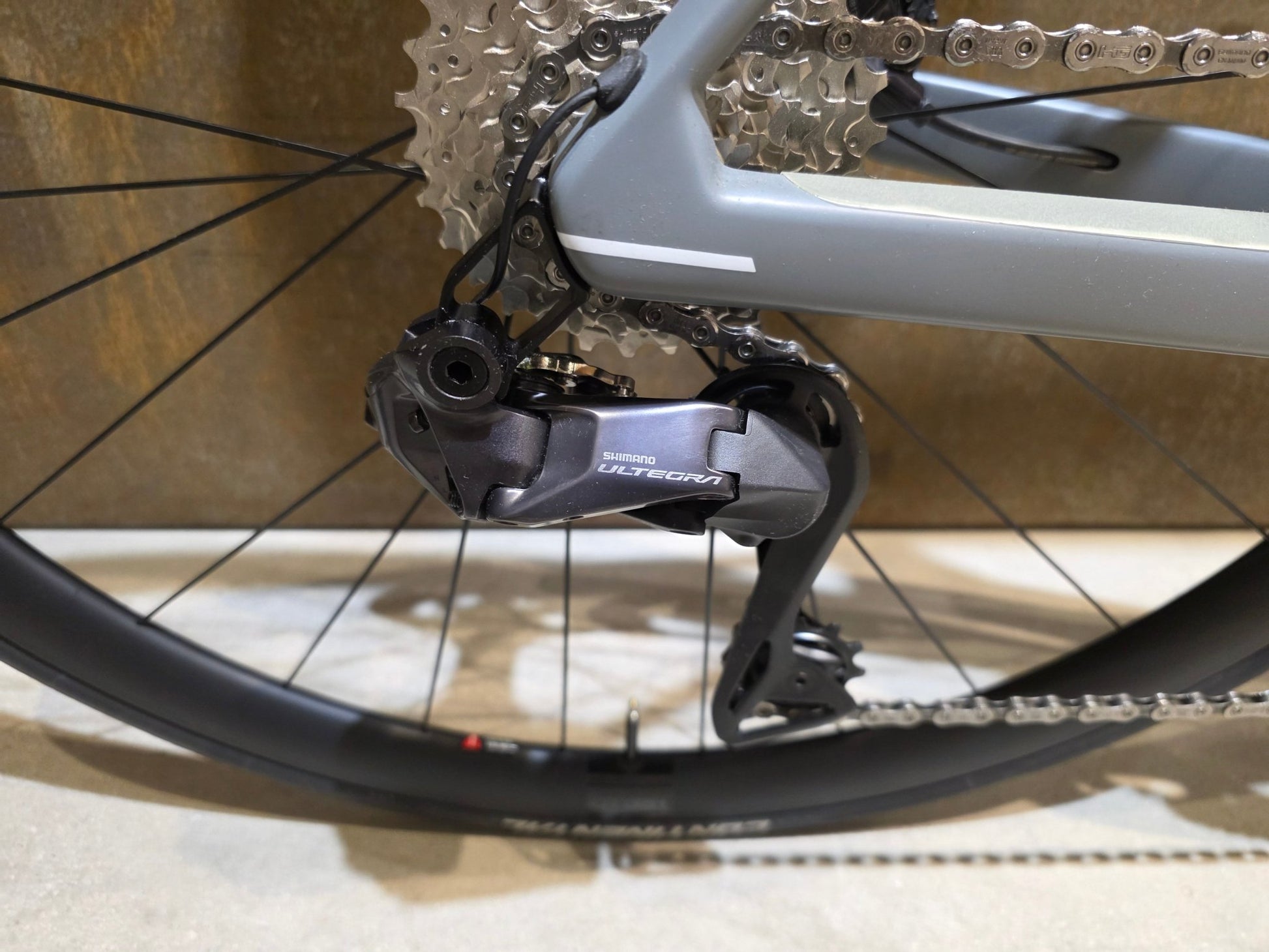 Rennrad von Bmc, BMC SLR01 FIVE / SHIMANO ULTEGRA DI2 / 58CM in variant_title vor USEDBIKES - OB.DE Hintergrund