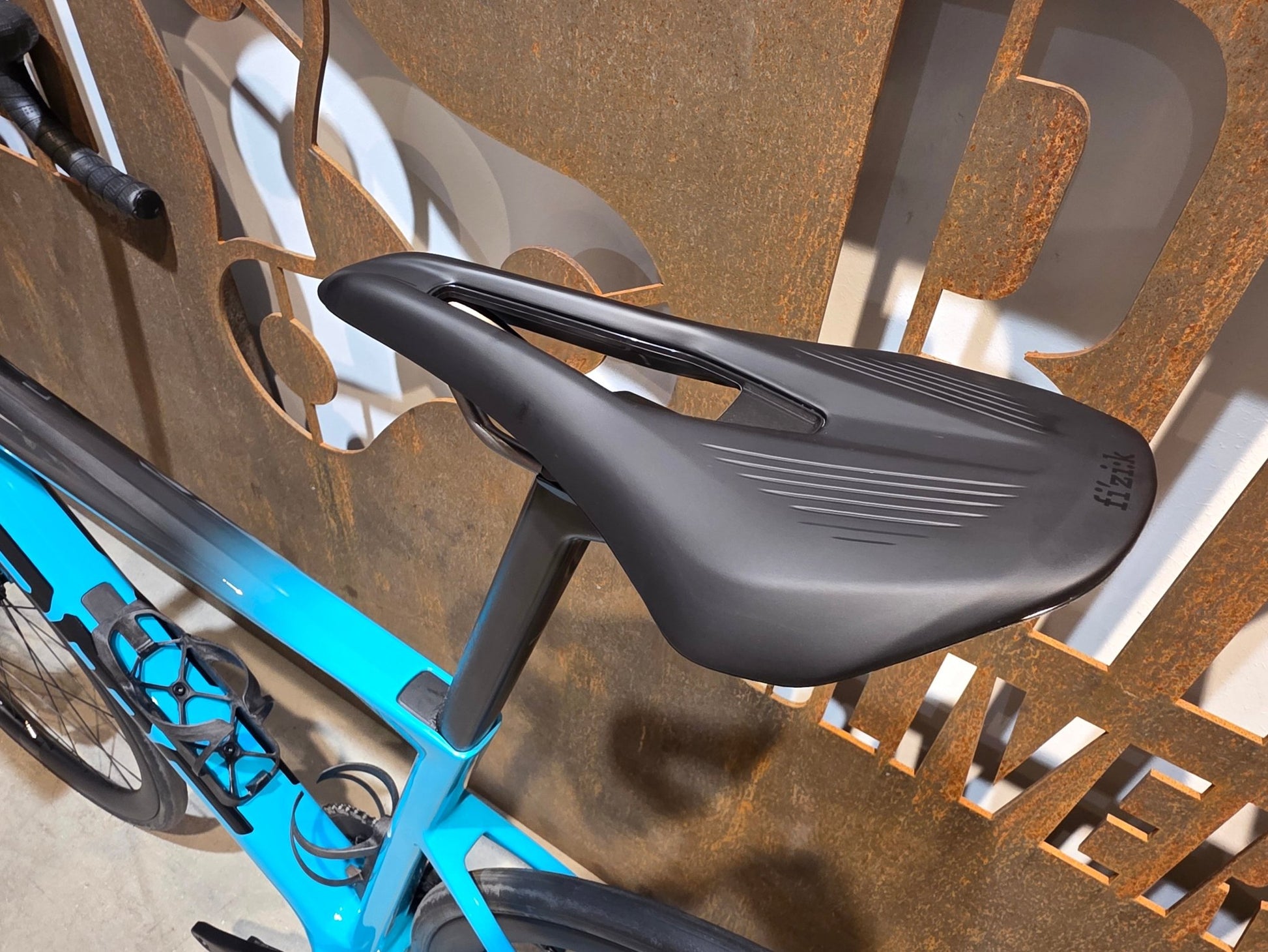 Rennrad von Bmc, BMC SLR01 FOUR / SHIMANO ULTEGRA DI2 / 51CM vor USEDBIKES - OB.DE Hintergrund