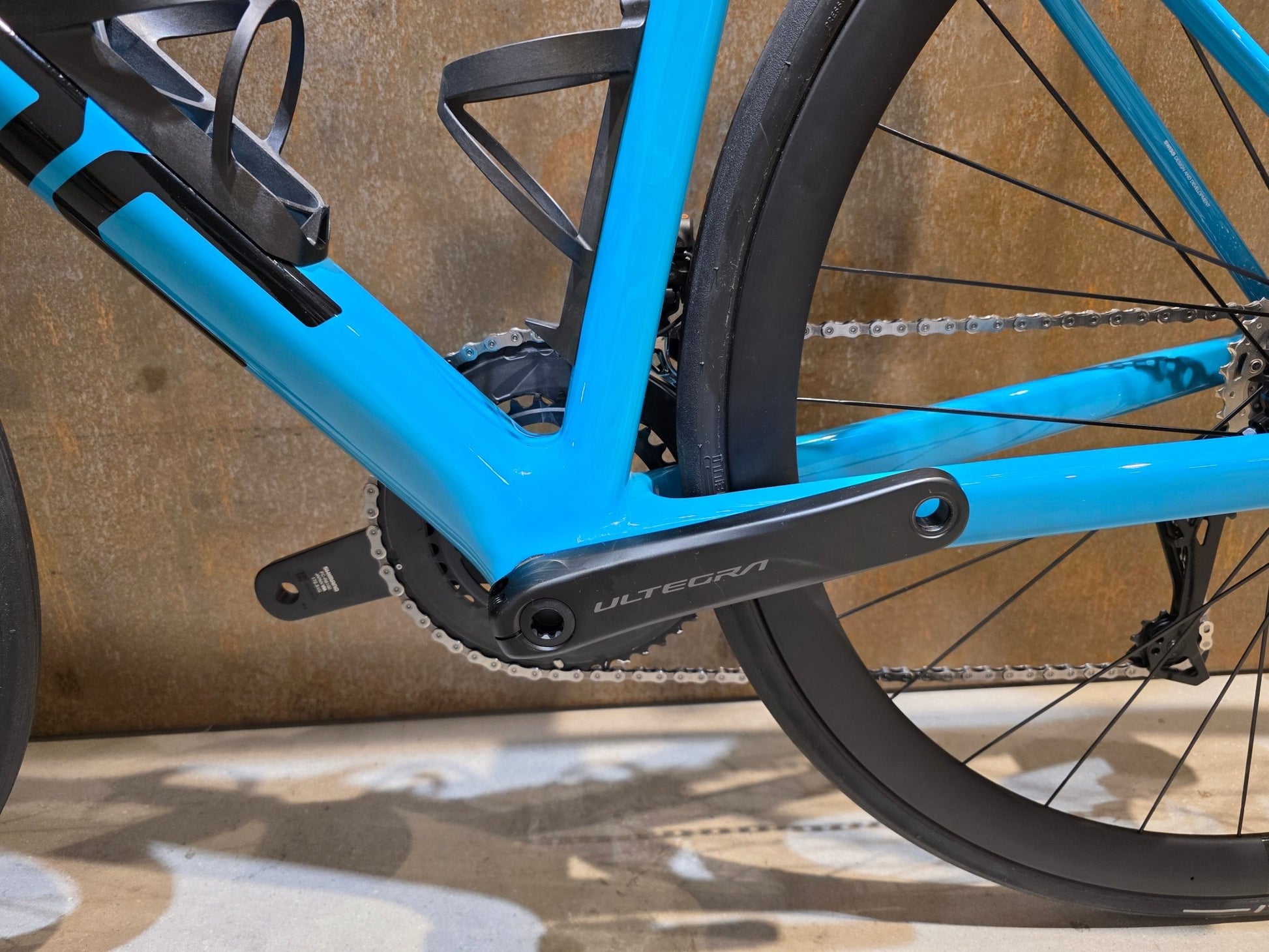 Rennrad von Bmc, BMC SLR01 FOUR / SHIMANO ULTEGRA DI2 / 54CM vor USEDBIKES - OB.DE Hintergrund