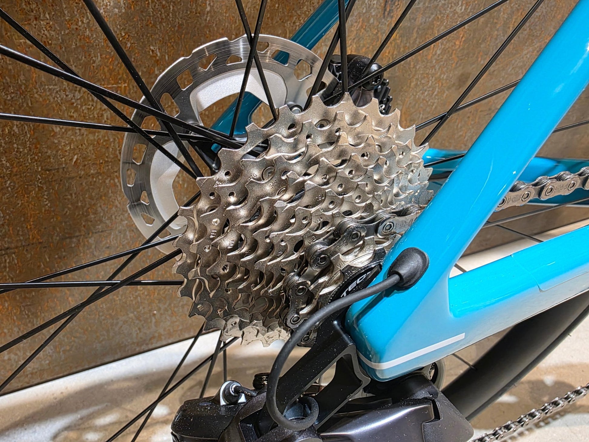 Rennrad von Bmc, BMC SLR01 FOUR / SHIMANO ULTEGRA DI2 / 61CM vor USEDBIKES - OB.DE Hintergrund