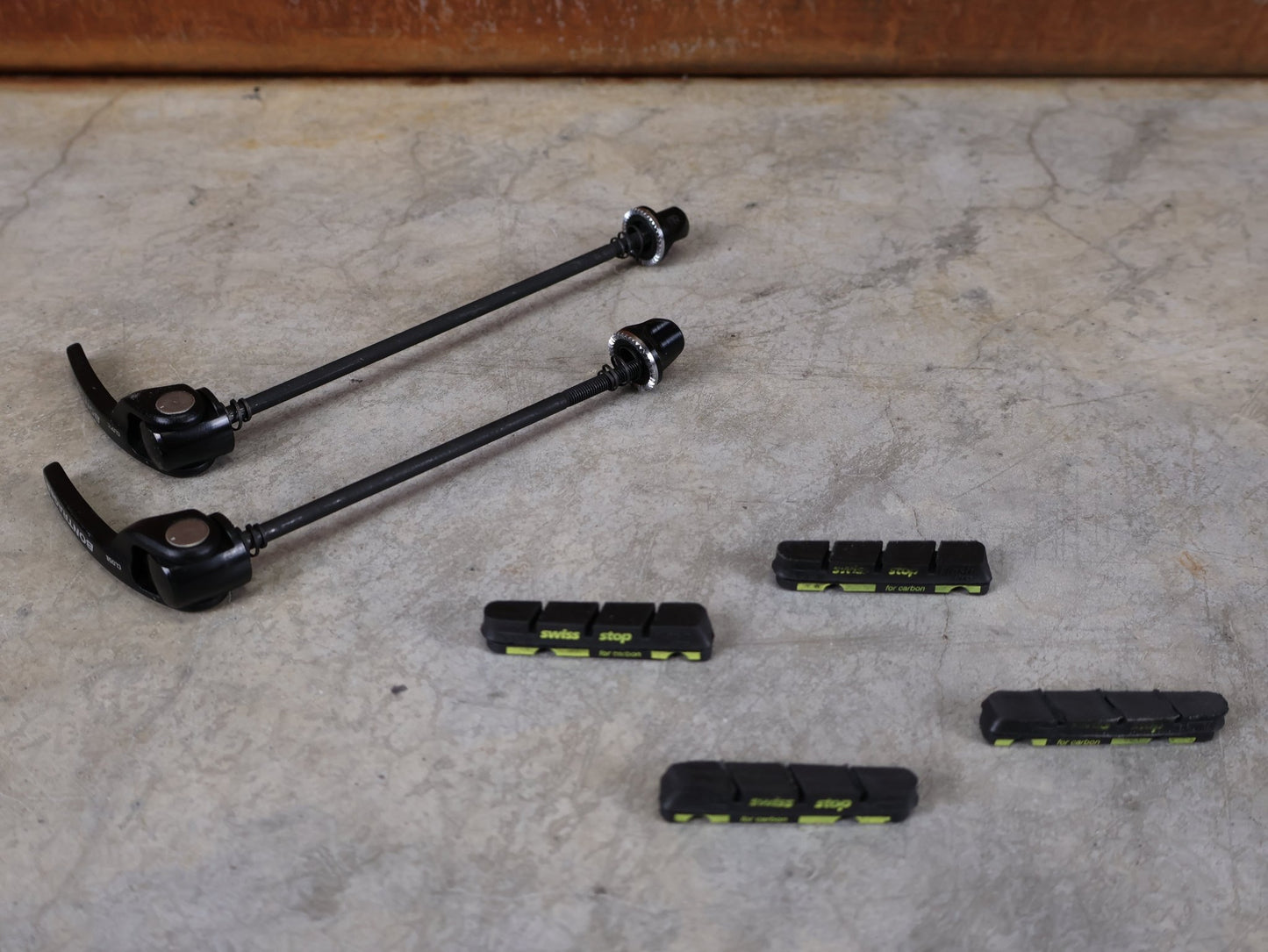 Laufrad/Laufradsatz von Bontrager, BONTRAGER AEOLUS 3 TLR D3 CARBON LAUFRAD – FELGENBREMSE – 700C (VR / HR) vor USEDBIKES - OB.DE Hintergrund