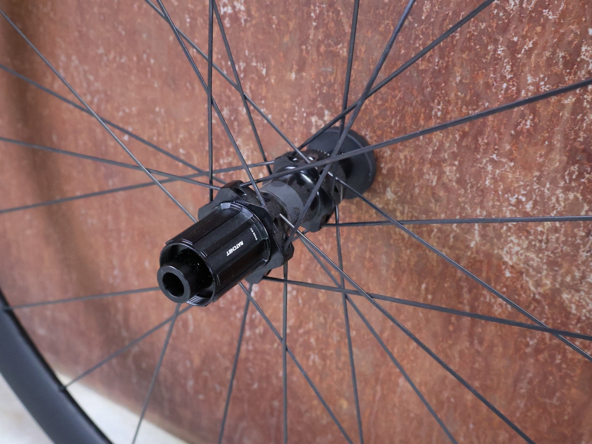 Laufrad/Laufradsatz von Bontrager, BONTRAGER AEOLUS PRO 37 TLR LAUFRADSATZ DISC vor USEDBIKES - OB.DE Hintergrund