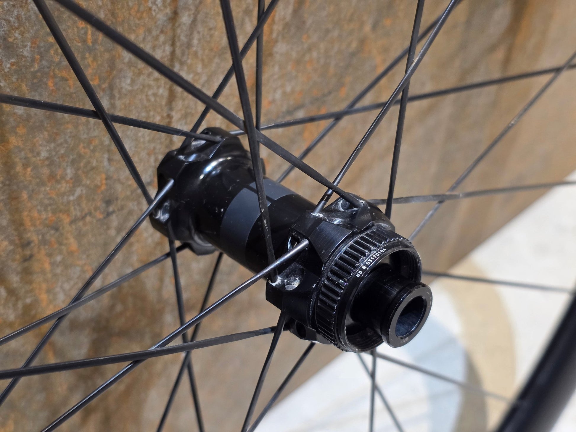 Laufrad/Laufradsatz von Bontrager, BONTRAGER AEOLUS PRO 37 TLR LAUFRADSATZ DISC vor USEDBIKES - OB.DE Hintergrund