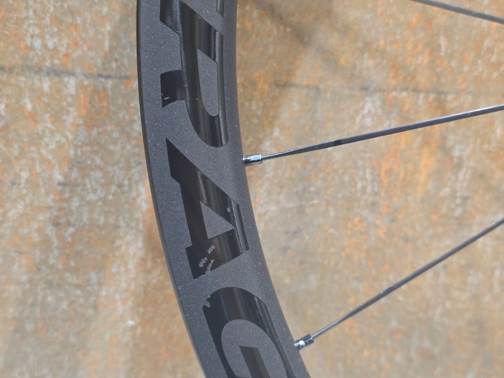 Laufrad/Laufradsatz von Bontrager, BONTRAGER AEOLUS PRO 3V LAUFRADSATZ DISC vor USEDBIKES - OB.DE Hintergrund