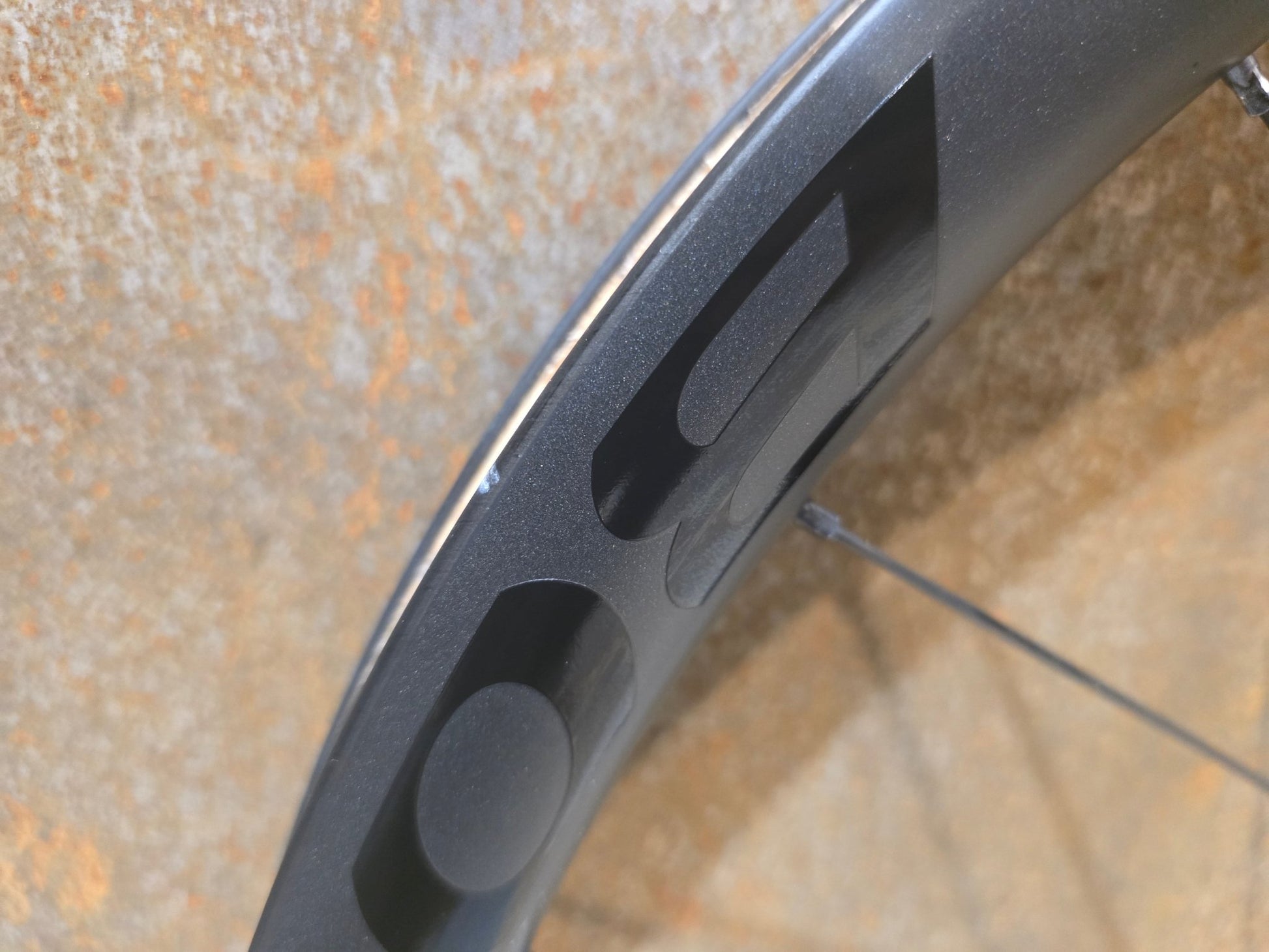Laufrad/Laufradsatz von Bontrager, BONTRAGER AEOLUS PRO 3V LAUFRADSATZ DISC vor USEDBIKES - OB.DE Hintergrund