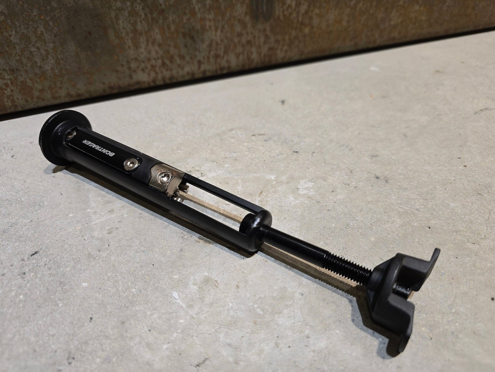 Luftpumpen & Werkzeug von Bontrager, BONTRAGER BITS INTEGRIERTES MTB - WERKZEUG in variant_title vor USEDBIKES - OB.DE Hintergrund