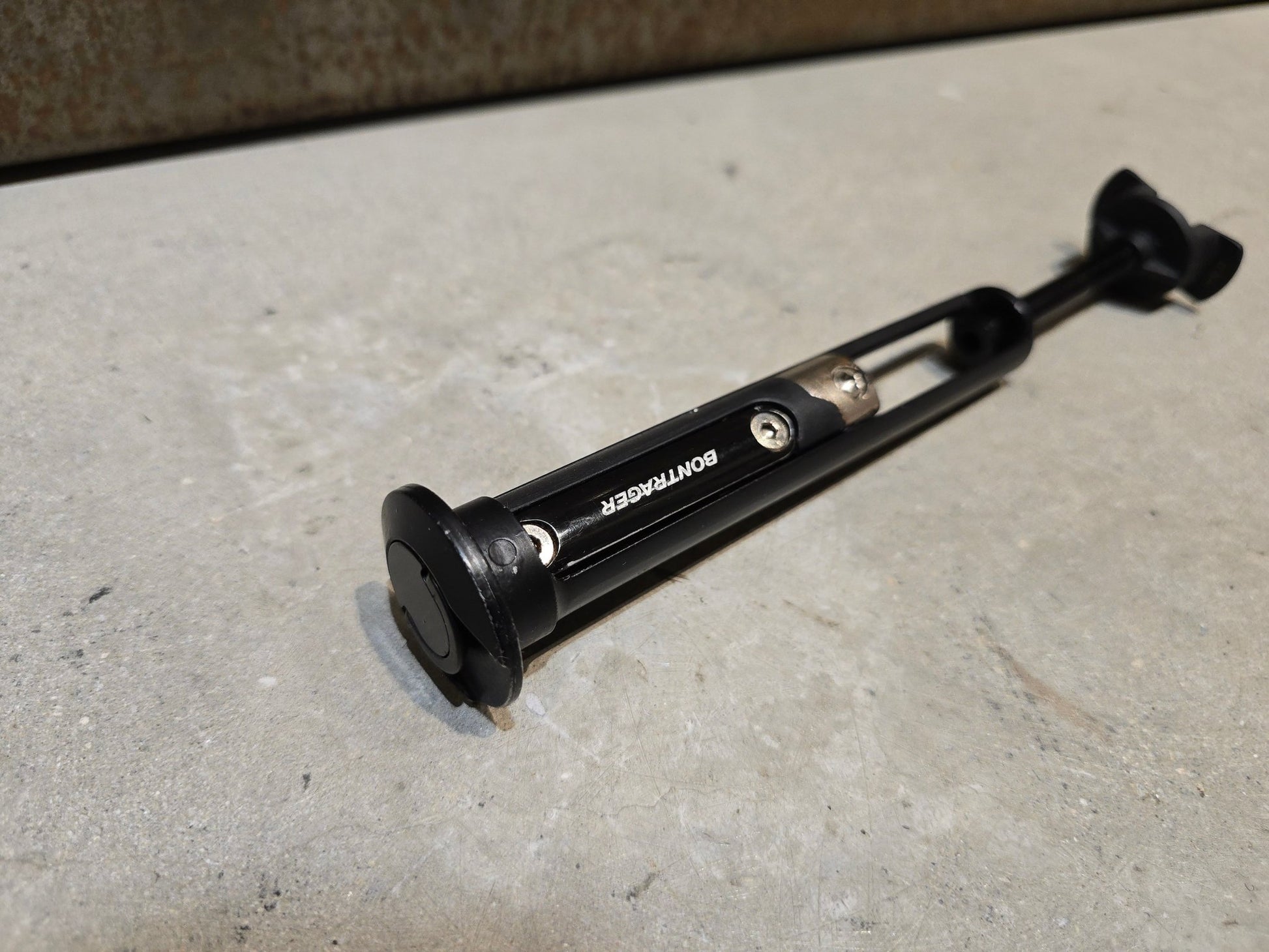 Luftpumpen & Werkzeug von Bontrager, BONTRAGER BITS INTEGRIERTES MTB - WERKZEUG in variant_title vor USEDBIKES - OB.DE Hintergrund