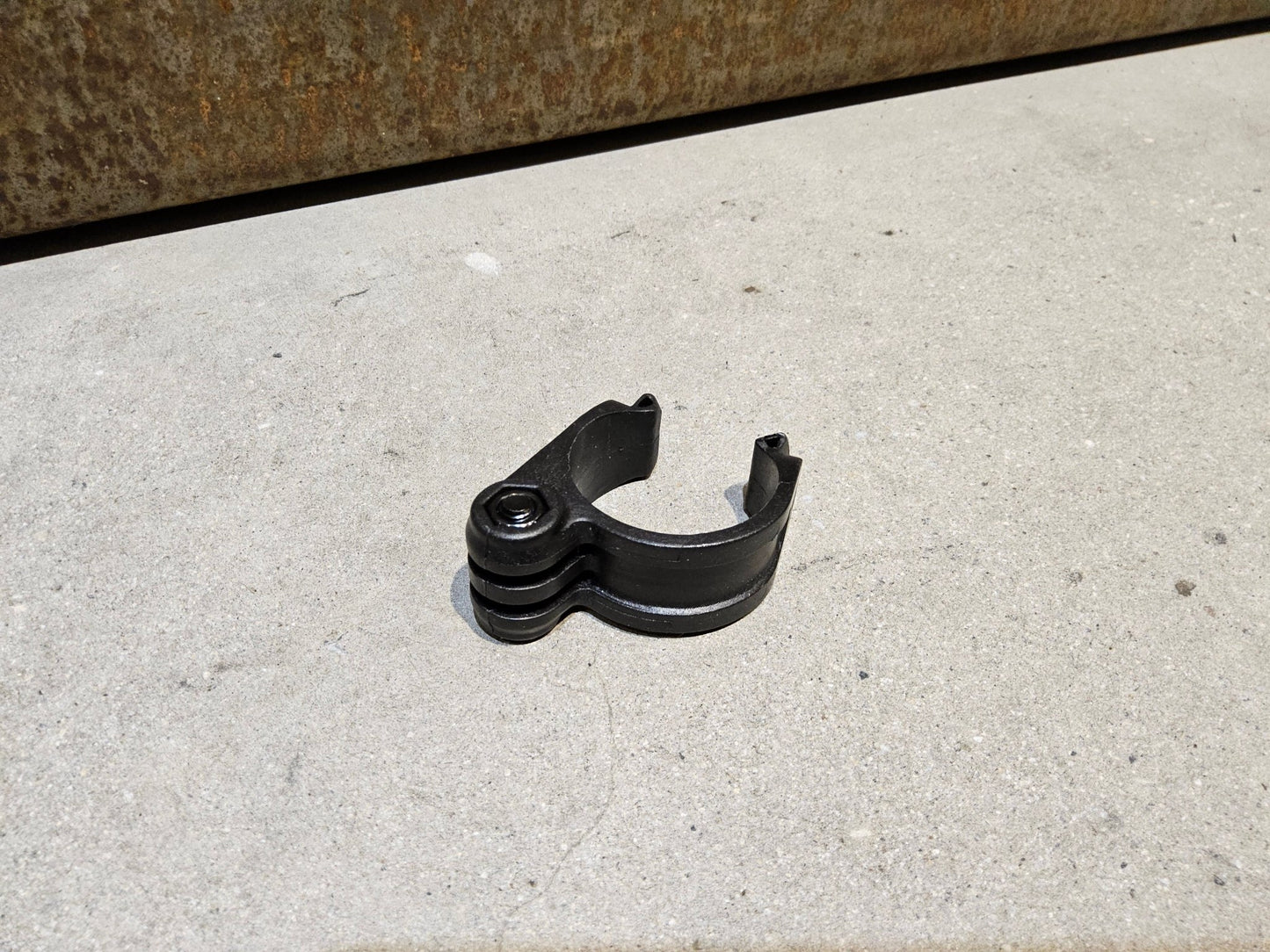 Computerhalterung von Bontrager, BONTRAGER BLENDR MONO SOCKEL FÜR XXX / PRO / ELITE VORBAU vor USEDBIKES - OB.DE Hintergrund