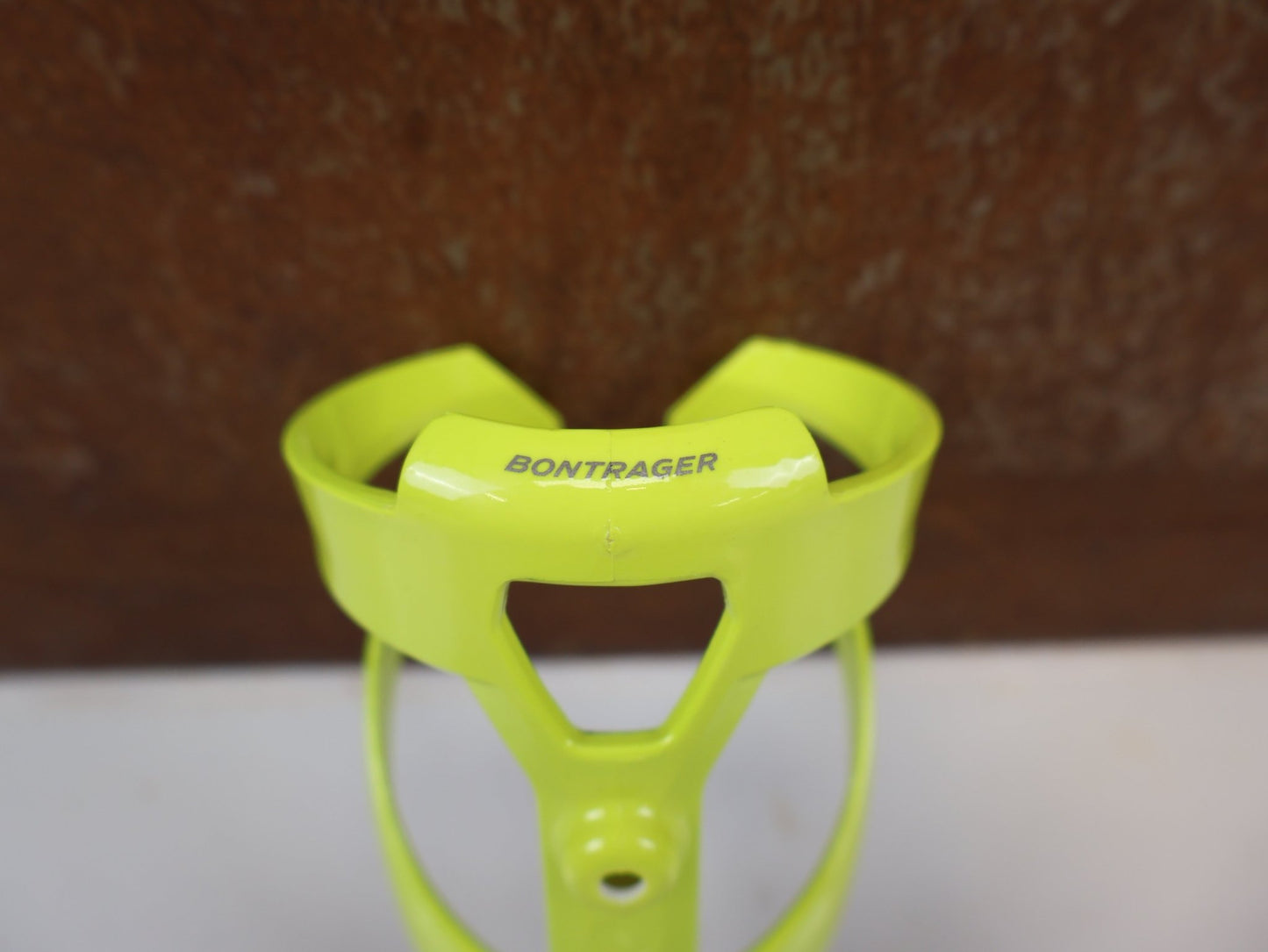 Trinkflaschen und Halter von Bontrager, BONTRAGER ELITE CAGE RECYCLED FLASCHENHALTER OCEAN vor USEDBIKES-OB.DE Hintergrund