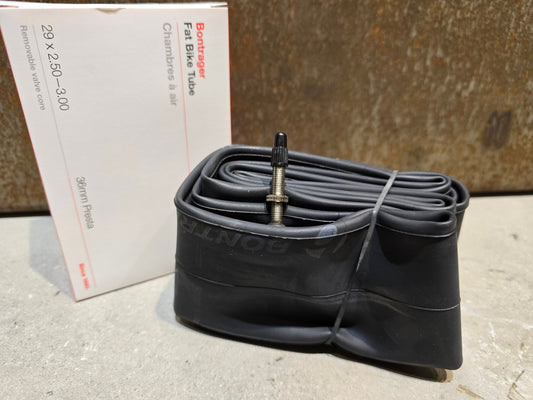 Reifen von Bontrager, BONTRAGER FAT - UND PLUS FAHRRADSCHLAUCH MIT PRESTAVENTIL 29X2.50 - 3.00 in variant_title vor USEDBIKES - OB.DE Hintergrund