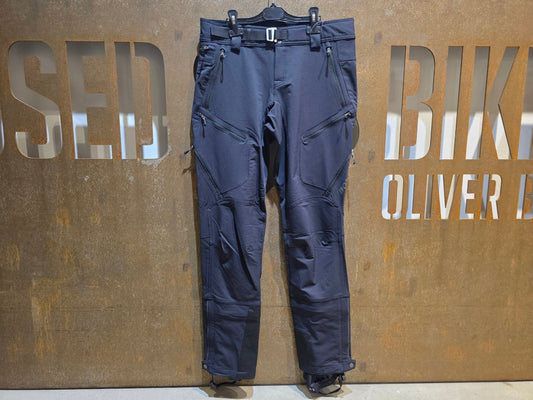 Hosen Herren von Bontrager, BONTRAGER OMW SOFTSHELL FATBIKE - HOSE / HERREN vor USEDBIKES - OB.DE Hintergrund