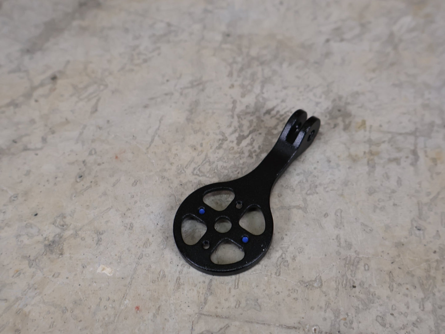 Zubehör von Trek, BONTRAGER PRO BLENDR ALUMINIUM COMPUTERHALTERUNG – 5266375 vor USEDBIKES - OB.DE Hintergrund