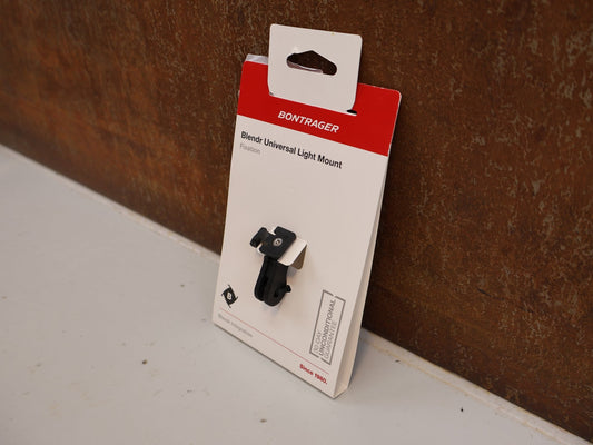 Sonstiges von Bontrager, BONTRAGER UNIVERSAL LAMPENHALTERUNG / BLENDR ION MOUNT / SCHWARZ vor USEDBIKES - OB.DE Hintergrund