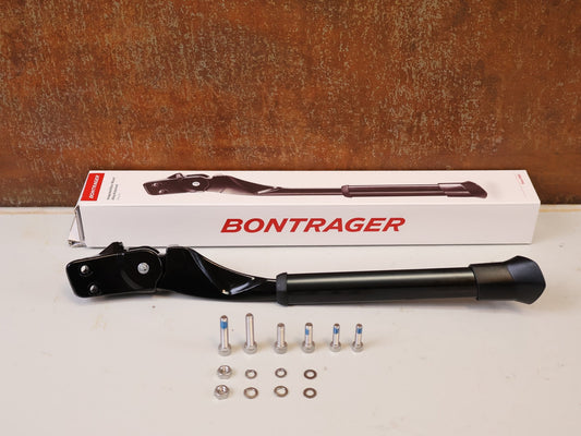 Fahrradständer & Heckträger von Bontrager, BONTRAGER VERSTELLBARER HINTERBAUSEITENSTÄNDER 24–29 ZOLL / DM 18 MM vor USEDBIKES-OB.DE Hintergrund