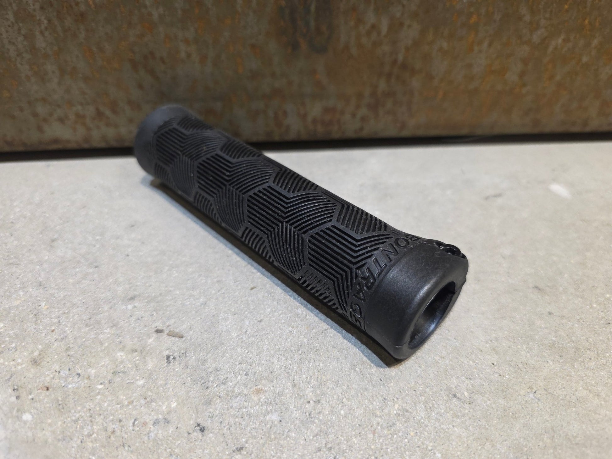 Lenker von Bontrager, BONTRAGER XR TRAIL COMP MTB GRIFFSET vor USEDBIKES - OB.DE Hintergrund