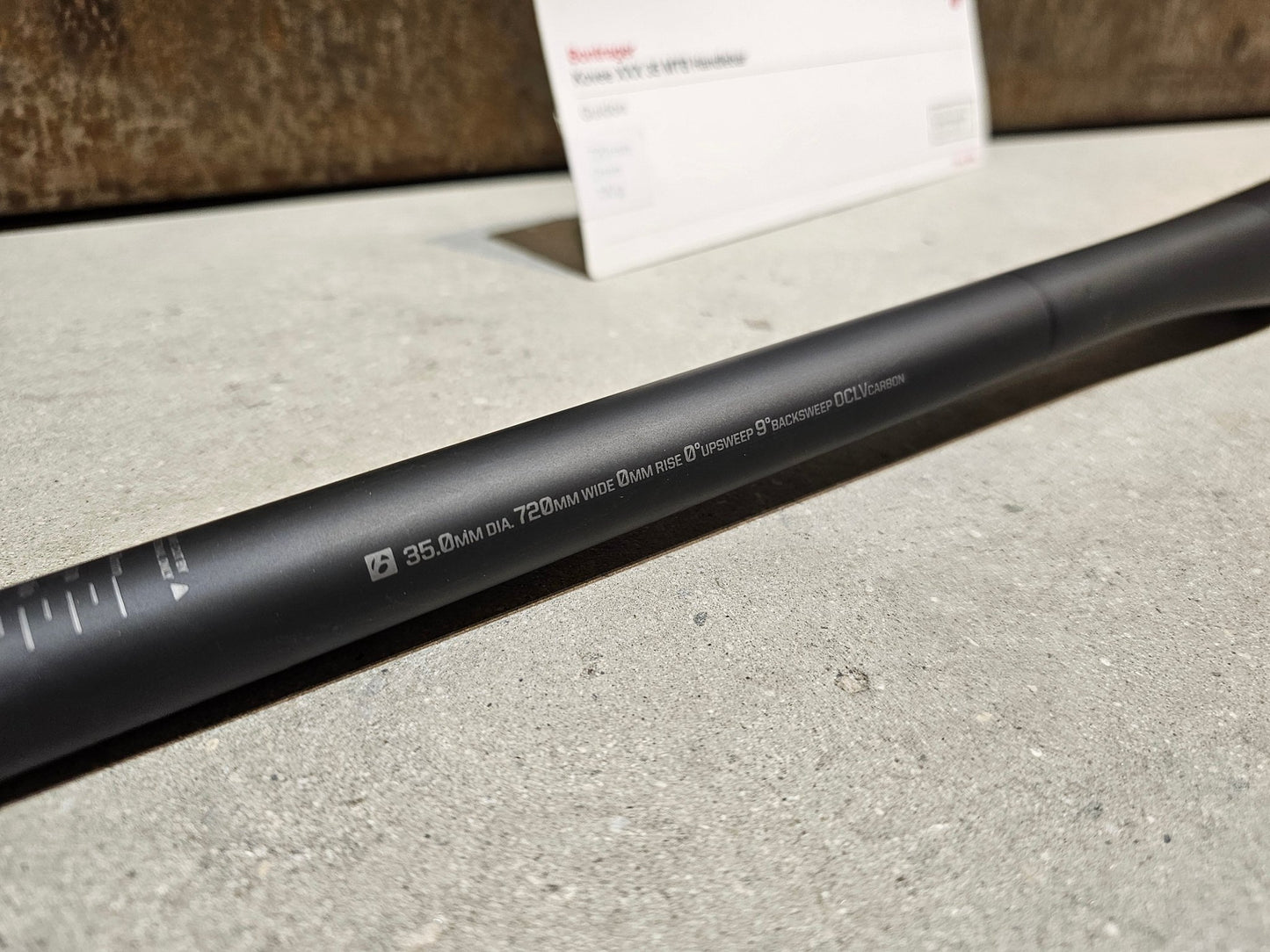Lenker von Bontrager, BONTRAGER XXX 35 MOUNTAINBIKE LENKER 720MM in variant_title vor USEDBIKES - OB.DE Hintergrund