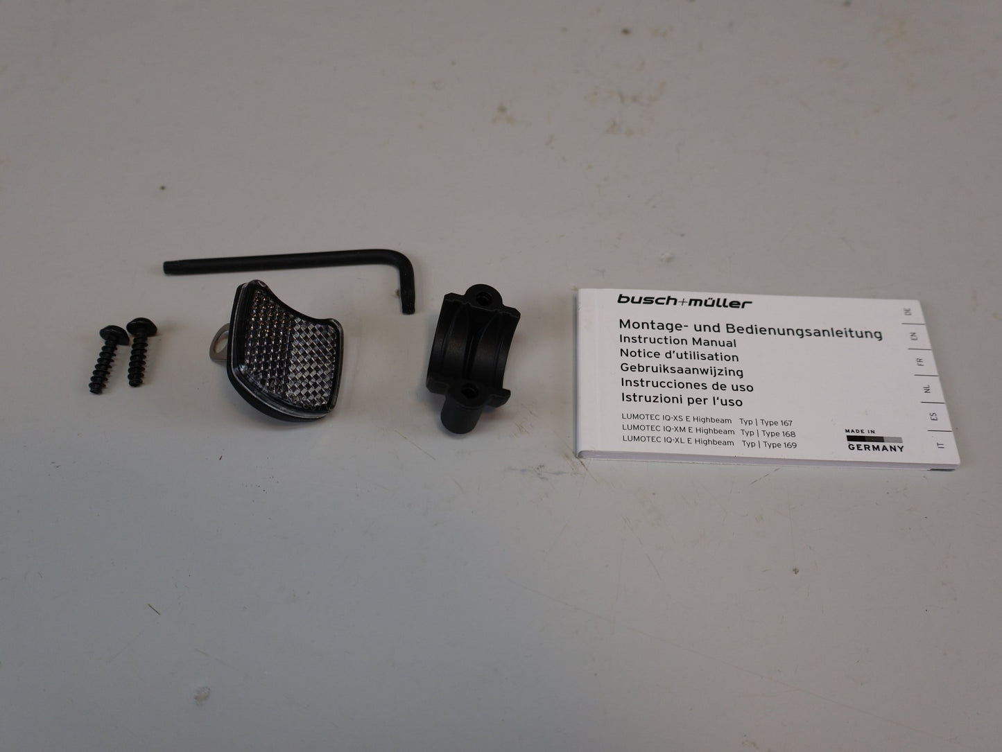 Sonstiges von busch+müller, BUSCH MÜLLER IQ-XS E HIGHBEAM / E-BIKE SCHEINWERFER / 150 LUX / FERNLICHT vor USEDBIKES-OB.DE Hintergrund