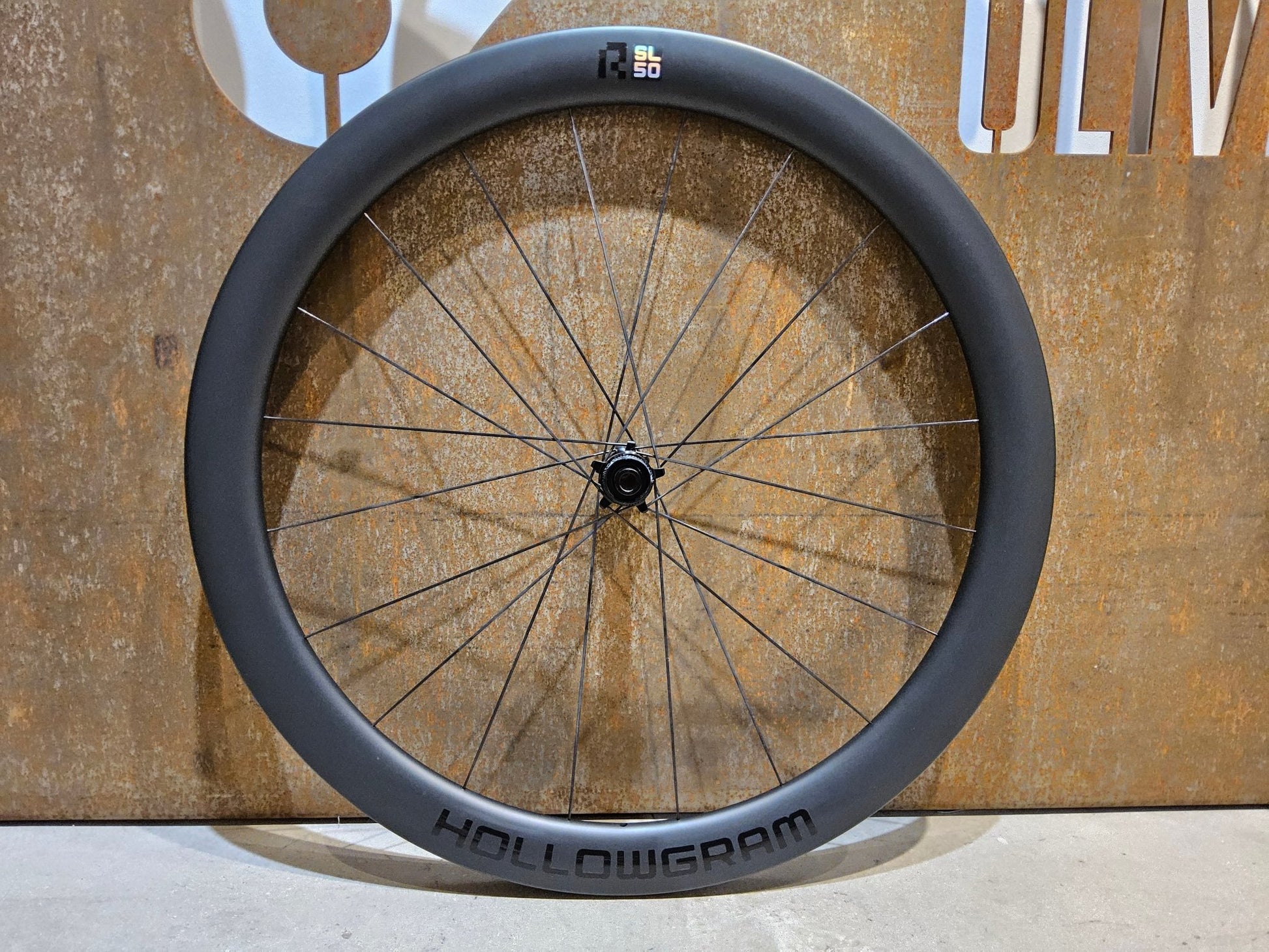 Laufrad/Laufradsatz von Cannondale, CANNONDALE HOLLOWGRAM R - SL 50 LAUFRADSATZ DISC vor USEDBIKES - OB.DE Hintergrund