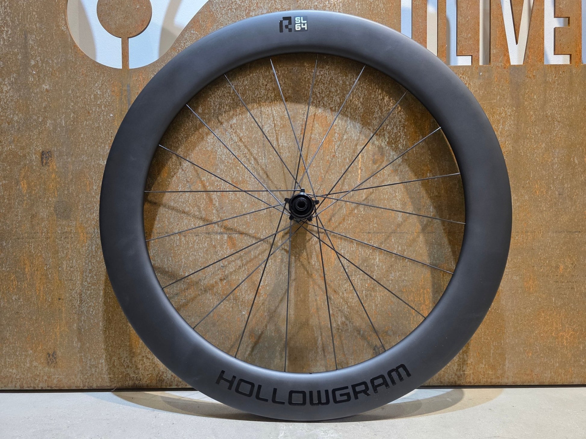 Laufrad/Laufradsatz von Cannondale, CANNONDALE HOLLOWGRAM R - SL 64 LAUFRADSATZ DISC vor USEDBIKES - OB.DE Hintergrund