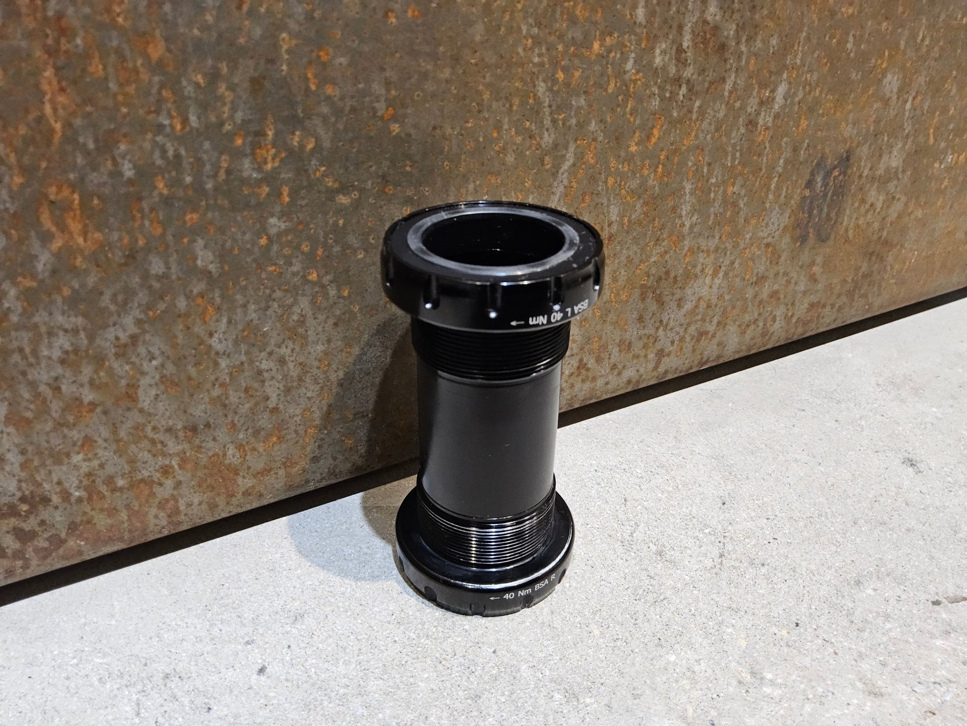 Innenlager von Ceramicspeed, CERAMICSPEED INNENLAGER BSA DUB 29MM vor USEDBIKES - OB.DE Hintergrund