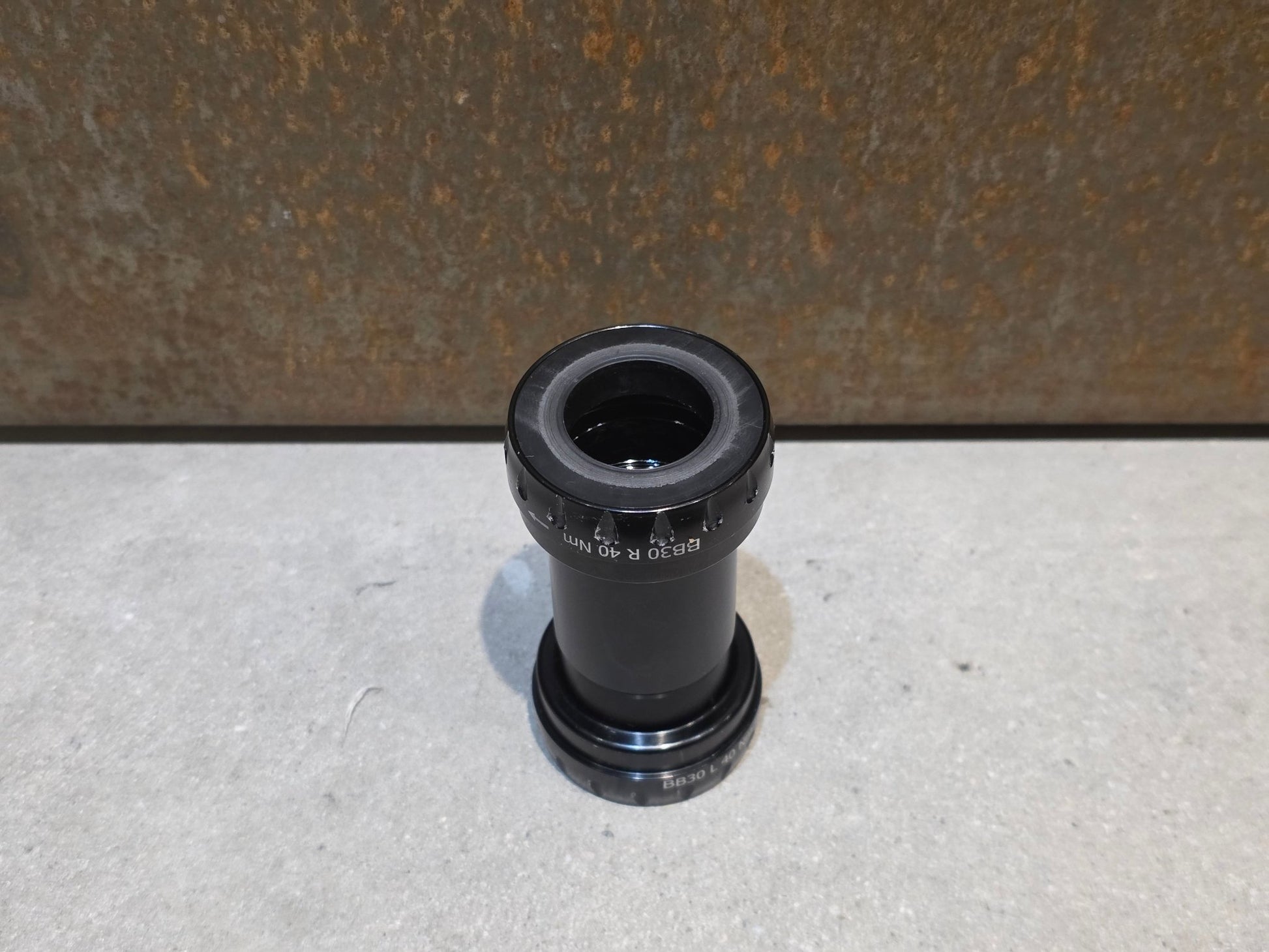 Innenlager von Ceramicspeed, CERAMICSPEED INNENLAGER COATED BB30 24MM vor USEDBIKES - OB.DE Hintergrund