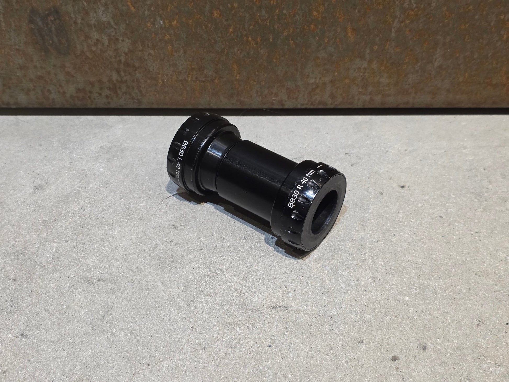 Innenlager von Ceramicspeed, CERAMICSPEED INNENLAGER COATED BB30 24MM vor USEDBIKES - OB.DE Hintergrund