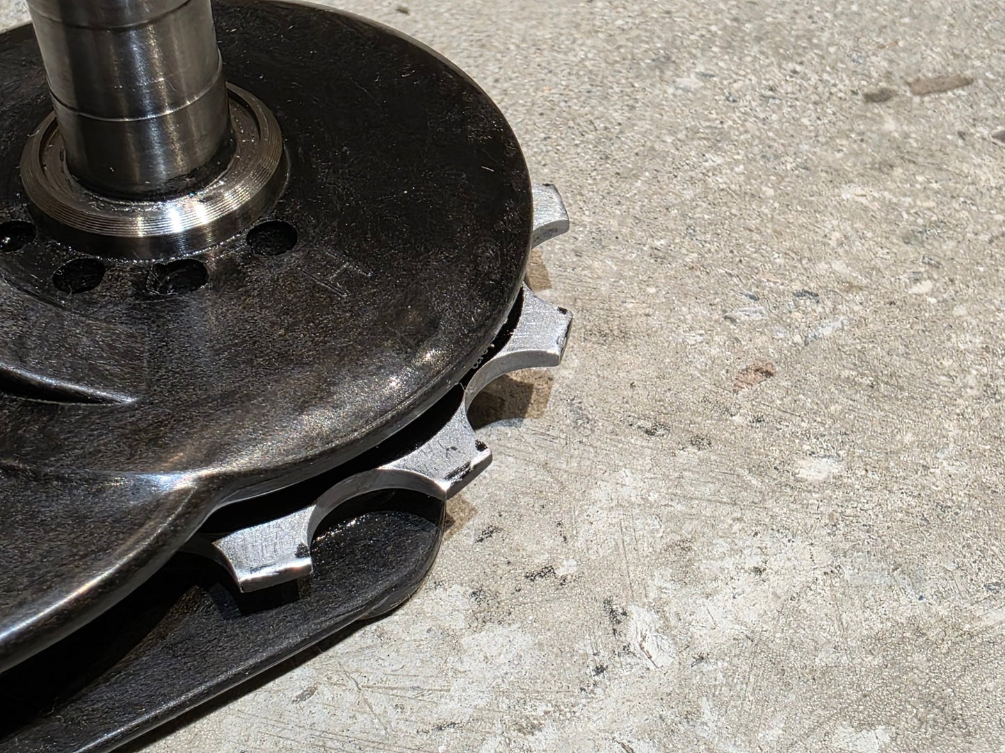 Schaltungsteile von Ceramicspeed, CERAMICSPEED OSPW COATED SHIMANO R9100 DURA ACE / R8000 ULTEGRA vor USEDBIKES - OB.DE Hintergrund