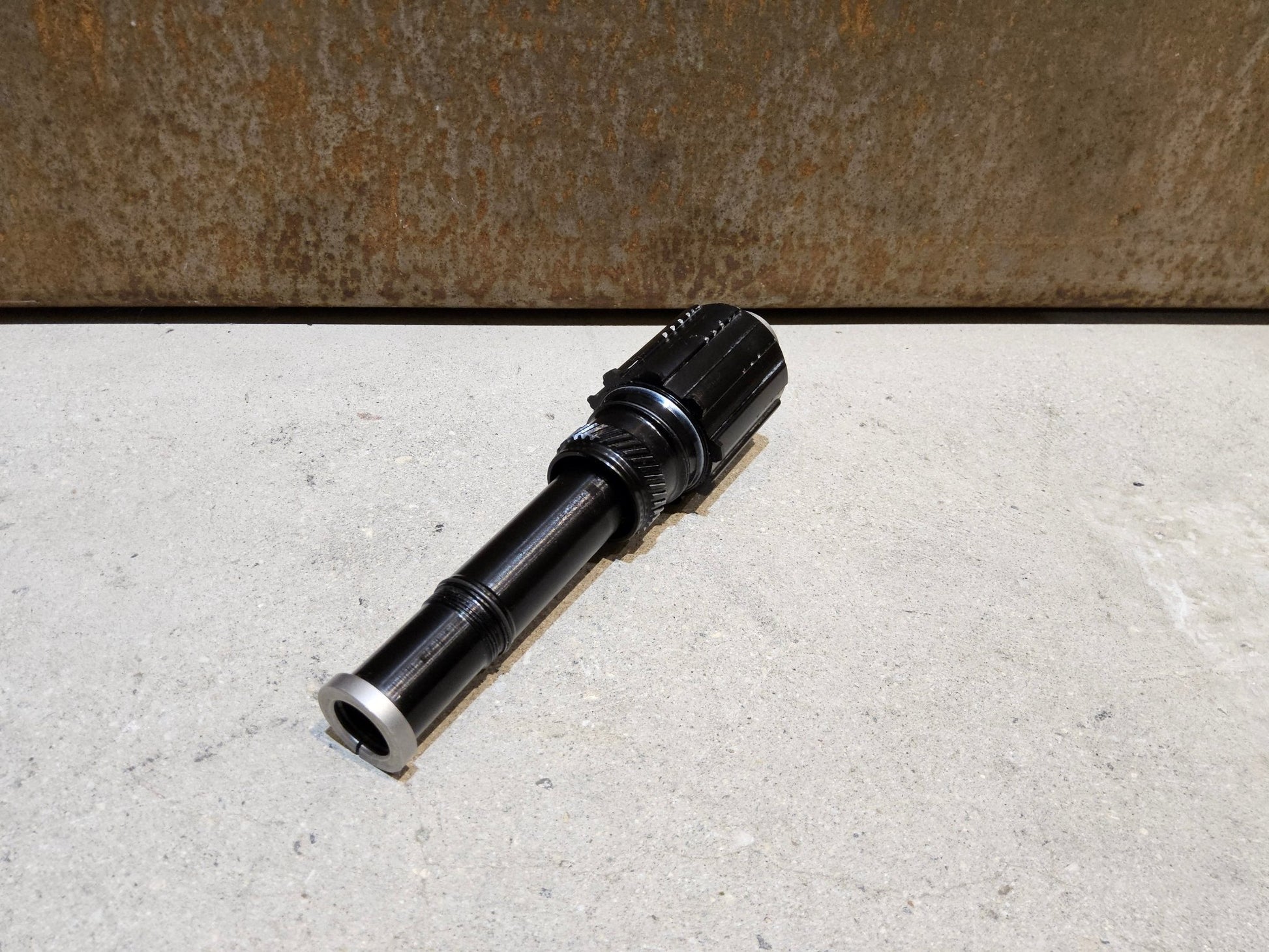 Zubehör von Chris King, CHRIS KING R45 FREILAUF UMRÜSTKIT SHIMANO ROAD / DISC 142MM vor USEDBIKES - OB.DE Hintergrund