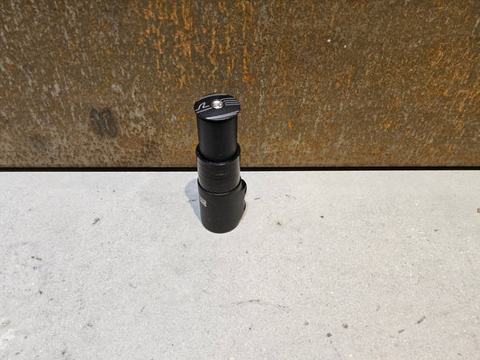 Zubehör von Contec, CONTEC VORBAUERHÖHUNG HEADS - UP 1 1/8 ZOLL GABELSCHAFTVERLÄNGERUNG in variant_title vor USEDBIKES - OB.DE Hintergrund