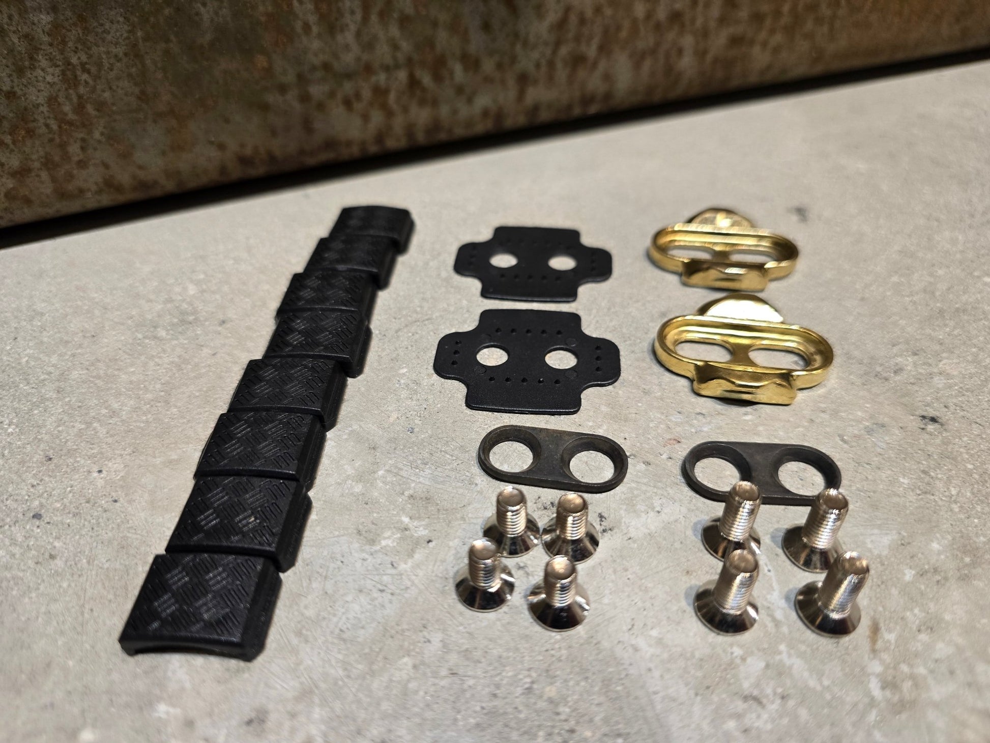 Pedale von Crankbrothers, CRANKBROTHERS KLICKPEDAL CANDY 7 / ELECTRIC BLUE B - WARE in variant_title vor USEDBIKES - OB.DE Hintergrund