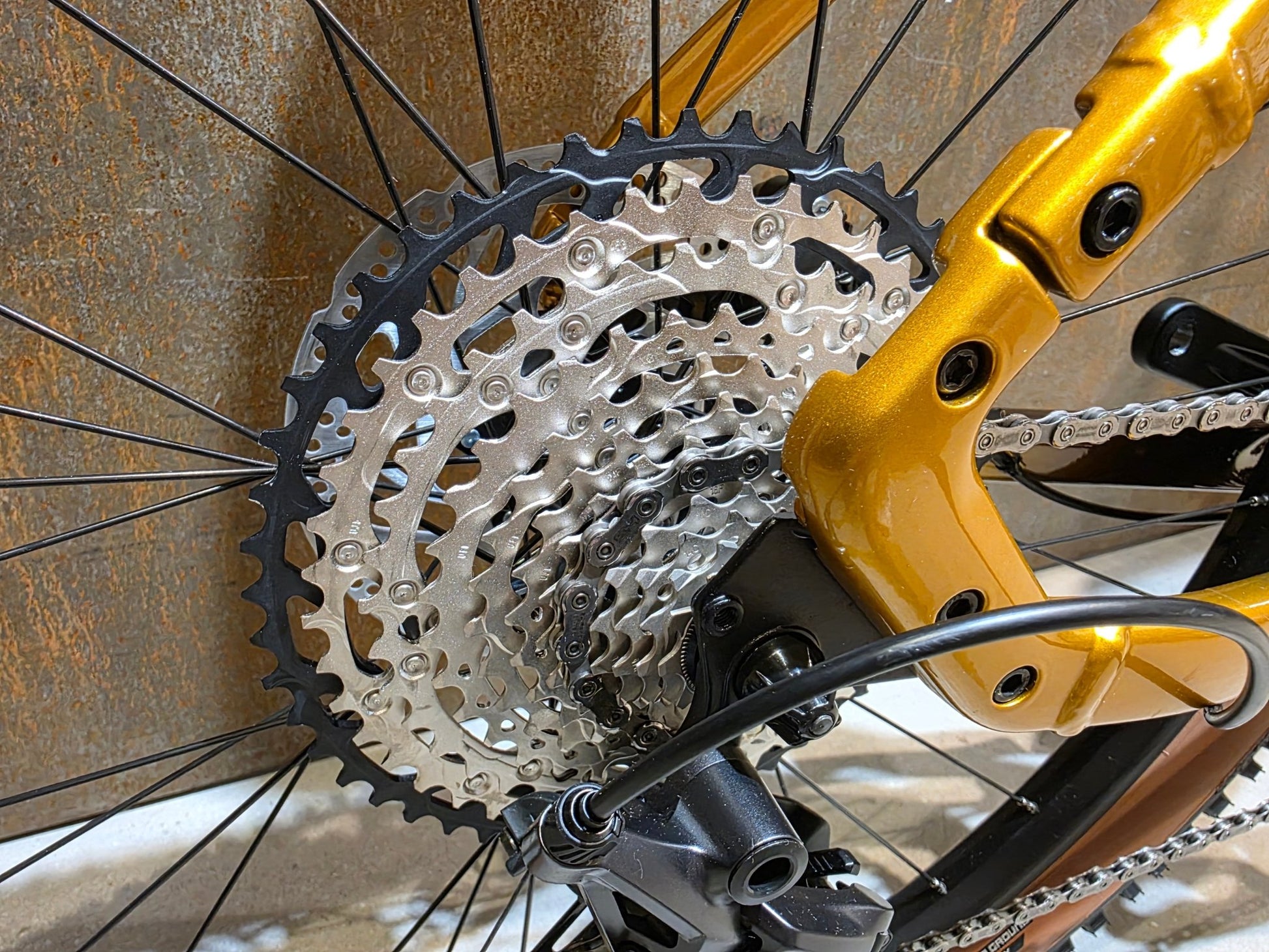 Gravel/Cyclocross von Diamant, DIAMANT 140 STEPOVER / MOKKALATTE DUOTONE / L vor USEDBIKES - OB.DE Hintergrund