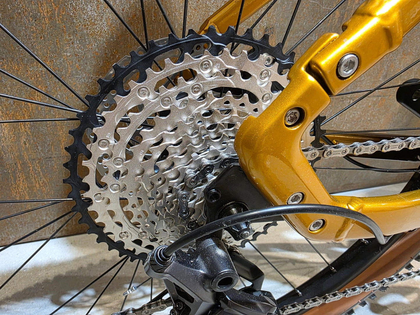 Gravel/Cyclocross von Diamant, DIAMANT 140 STEPOVER / MOKKALATTE DUOTONE / M vor USEDBIKES - OB.DE Hintergrund