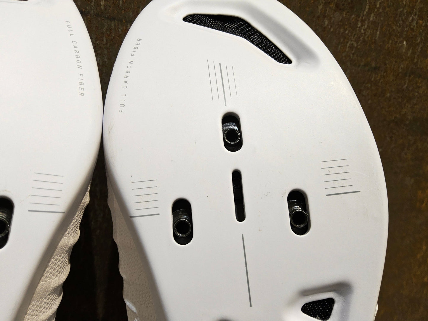 RR - Herrenschuhe von Dmt, DMT POGIS 25 RENNRADSCHUH / WEIß / UNISEX / 48 vor USEDBIKES - OB.DE Hintergrund
