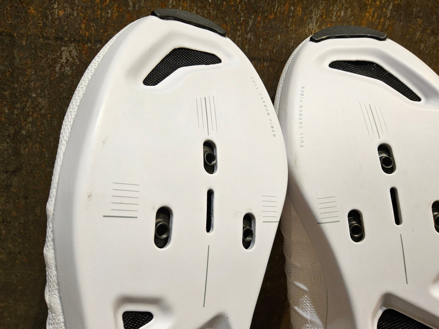 RR - Herrenschuhe von Dmt, DMT POGIS 25 RENNRADSCHUH / WEIß / UNISEX / 48 vor USEDBIKES - OB.DE Hintergrund