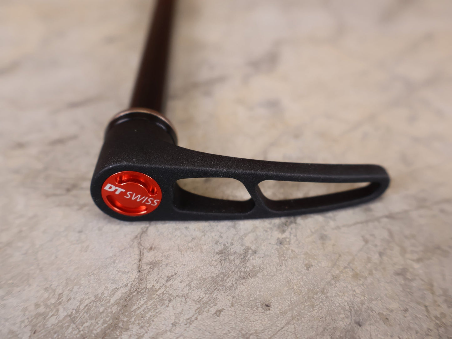 Zubehör von Dt Swiss, DT SWISS – RWS MTB STECKACHSE 12 × 148 MM BOOST vor USEDBIKES - OB.DE Hintergrund
