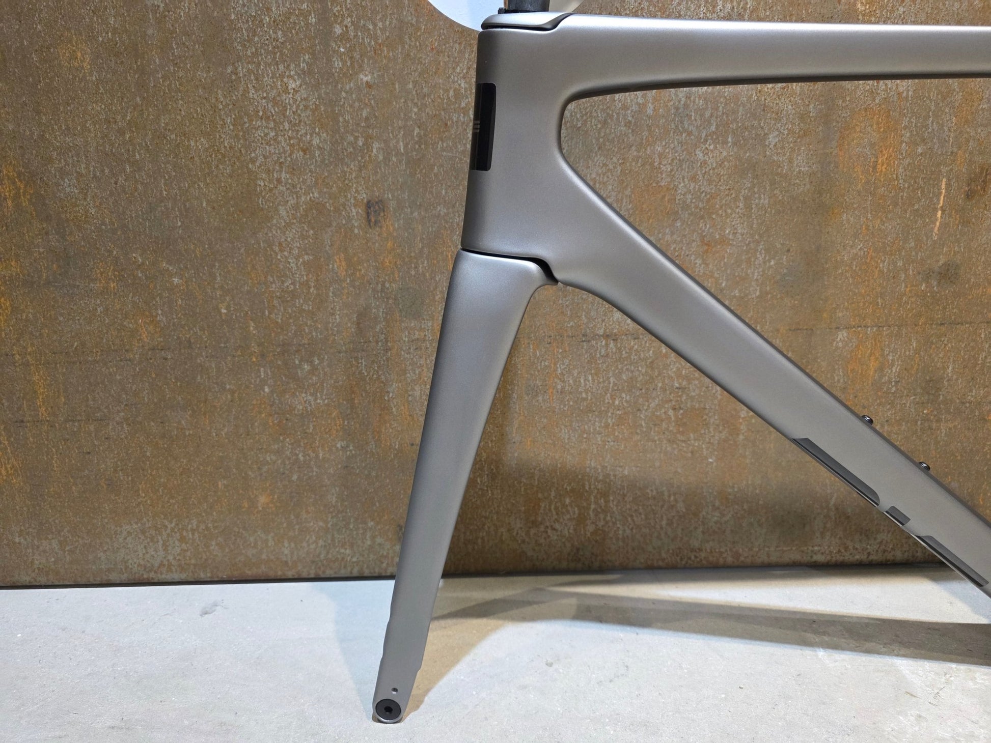 Rennradrahmen von Enve, ENVE MELEE CARBON / RAHMENSET / 54CM vor USEDBIKES - OB.DE Hintergrund