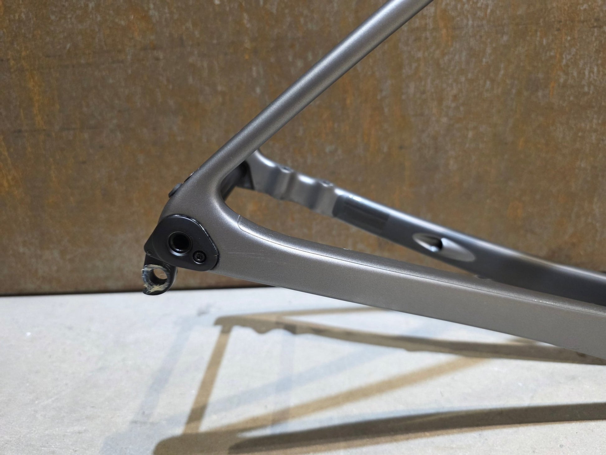 Rennradrahmen von Enve, ENVE MELEE CARBON / RAHMENSET / 54CM vor USEDBIKES - OB.DE Hintergrund